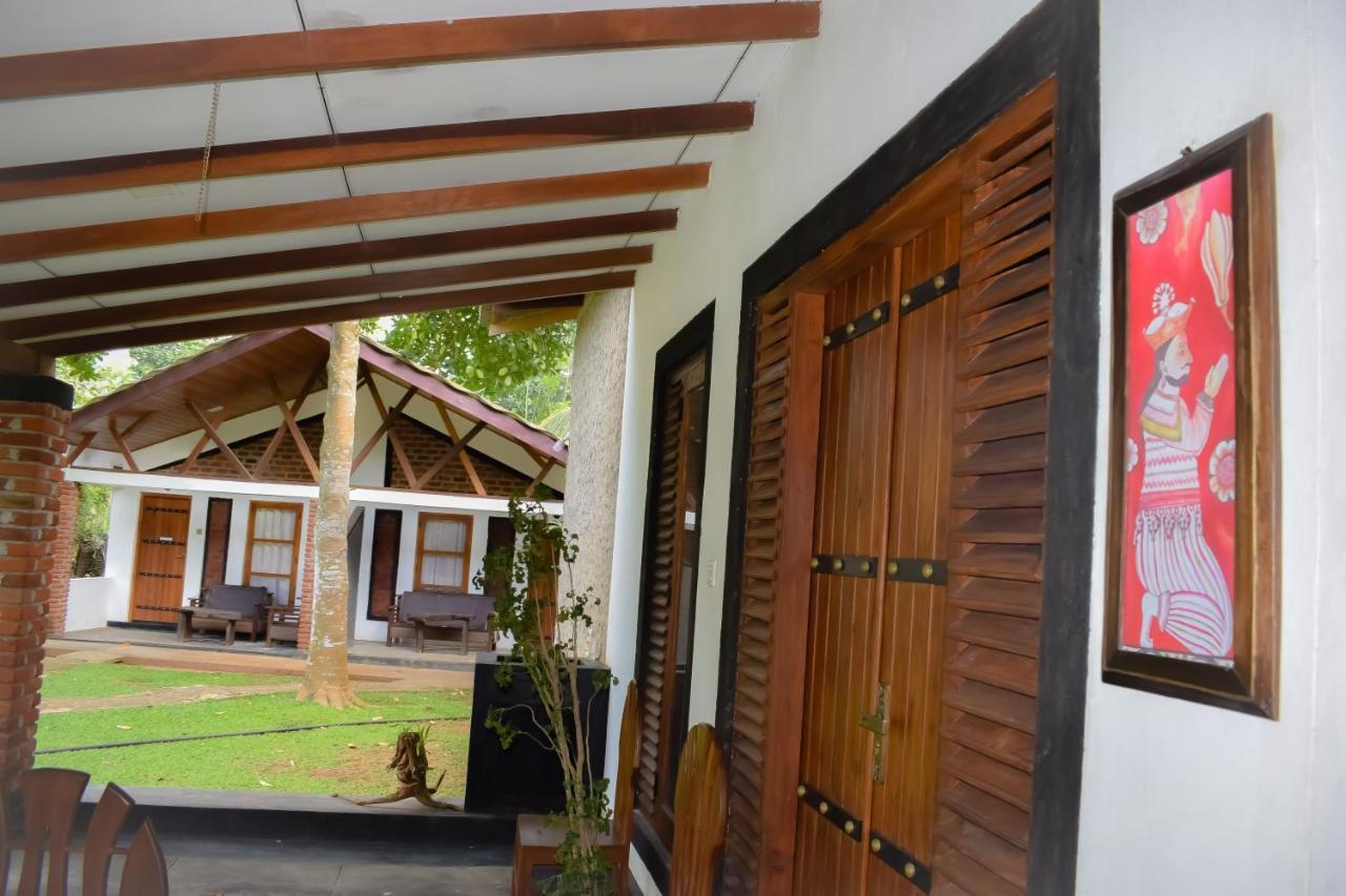 Green Cottage Anuradhapura Esterno foto