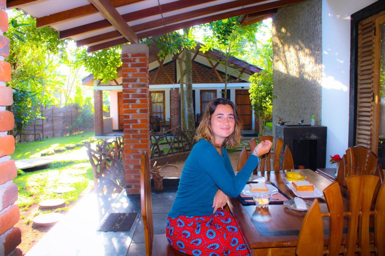 Green Cottage Anuradhapura Esterno foto