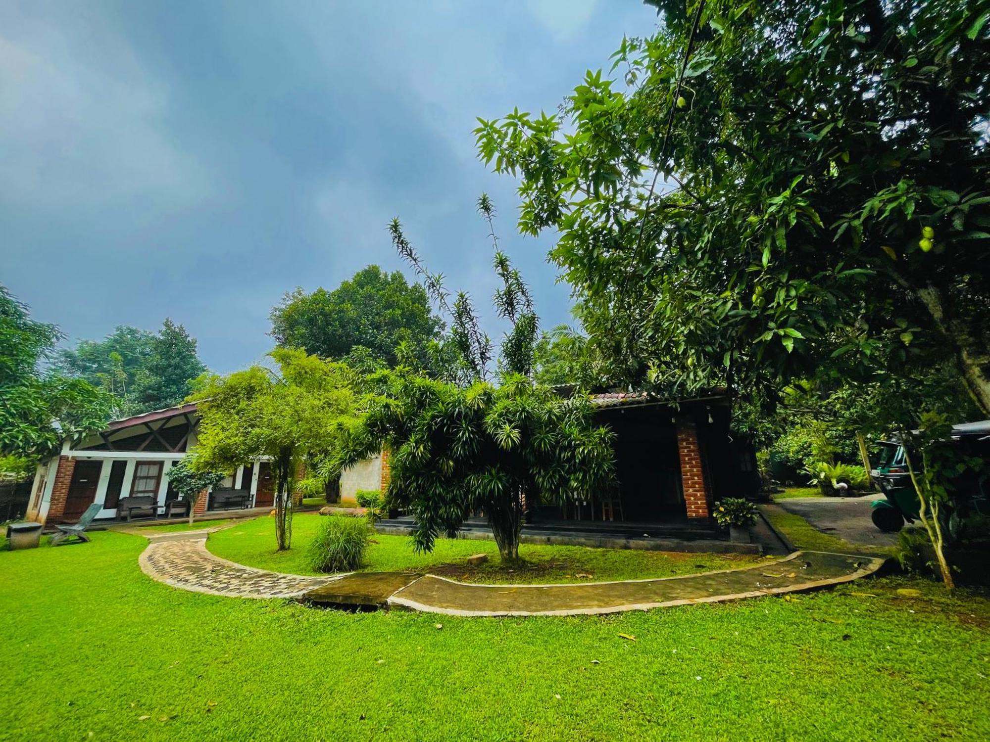 Green Cottage Anuradhapura Esterno foto