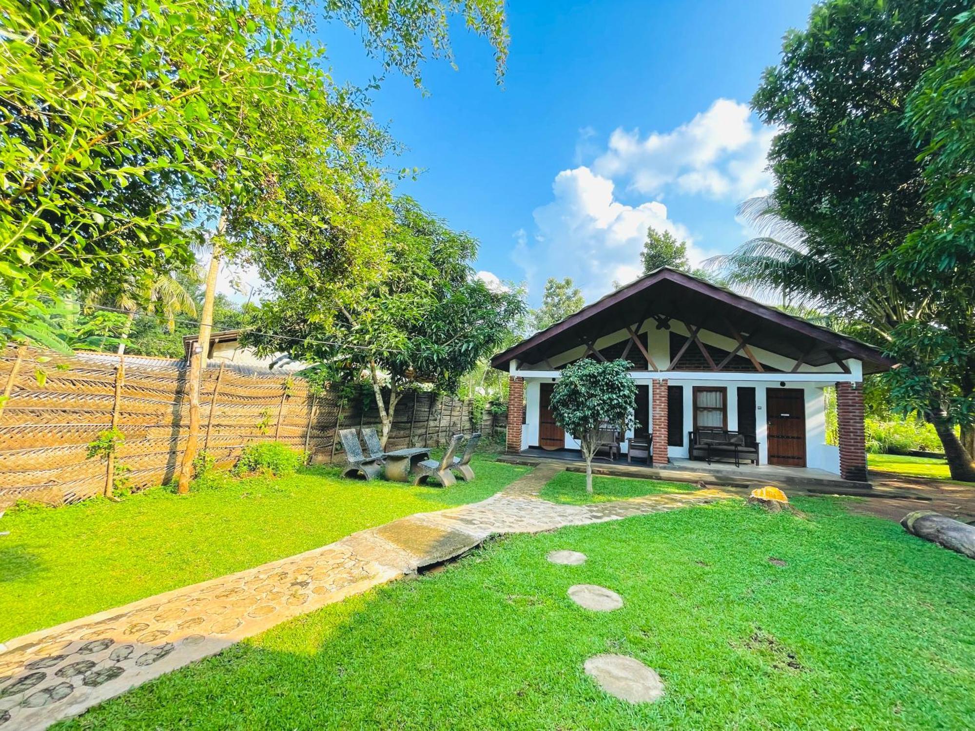 Green Cottage Anuradhapura Esterno foto